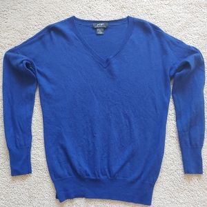π 2 / $ 20 Lord & Taylor Light Sweater